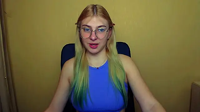 Luna Lush  online show from January 31, 8:32 am