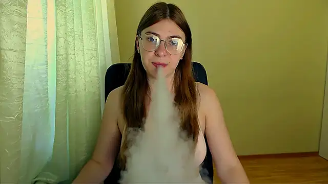 Snapshot of Luna_Lush_ chatting on June 12, 9:30 am Luna Lush online show from June 12, 9:30 am
