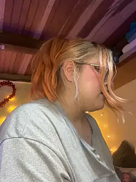 SophiaWeestt99 online show from February 26, 3:05 am