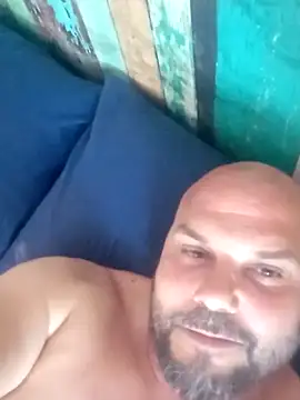 Snapshot of Javierchico chatting on May 17, 6:15 pm Javierchico online show from May 17, 6:15 pm