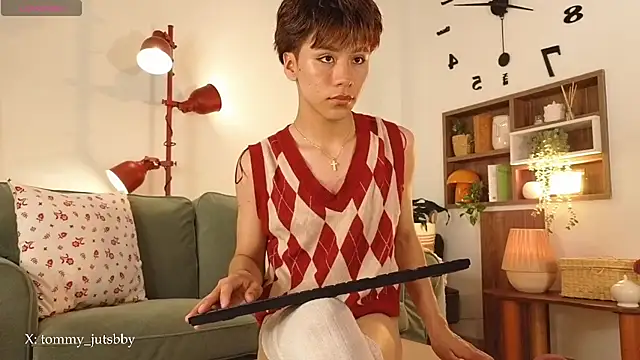 Snapshot of Tommyfoxboy chatting on July 13, 1:14 pm Tommyfoxboy online show from July 13, 1:14 pm