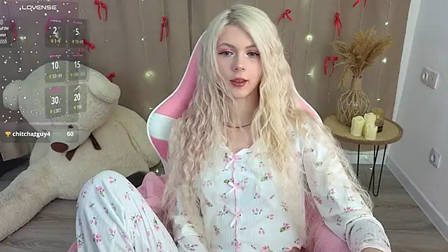Snapshot of barbieee_b chatting on July 30, 12:09 am barbieee b online show from July 30, 12:09 am