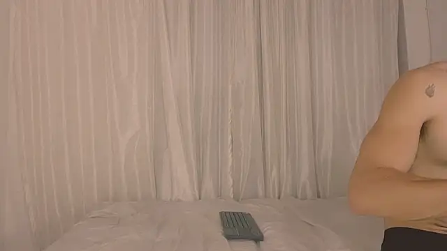 Miiafoxxx online show from February 12, 5:02 am