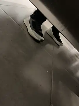 thiagowes online show from April 23, 12:45 am