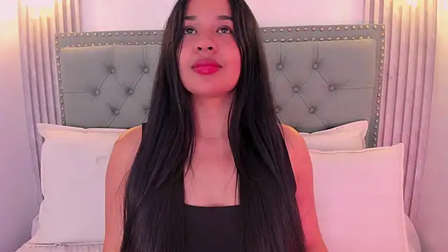 Snapshot of Aitana98_ chatting on February 12, 7:44 am Aitana98  online show from February 12, 7:44 am