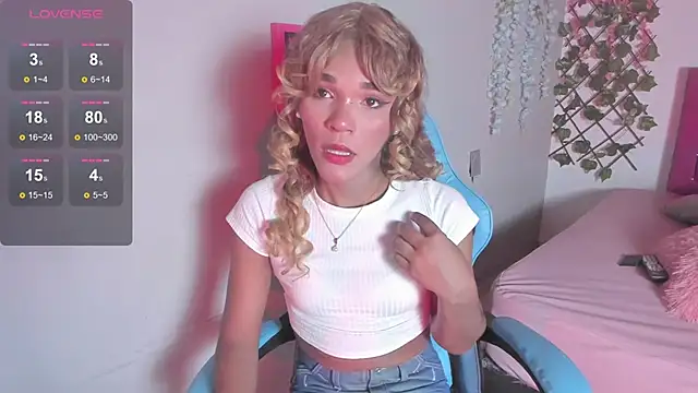 Snapshot of alexaa_cutee chatting on January 27, 3:37 am alexaa cutee online show from January 27, 3:37 am