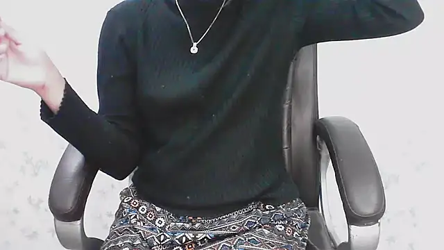 collage hoty online show from February 12, 2:39 am