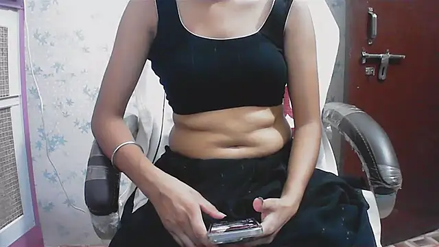 Snapshot of collage_hoty chatting on May 18, 7:31 pm collage hoty online show from May 18, 7:31 pm