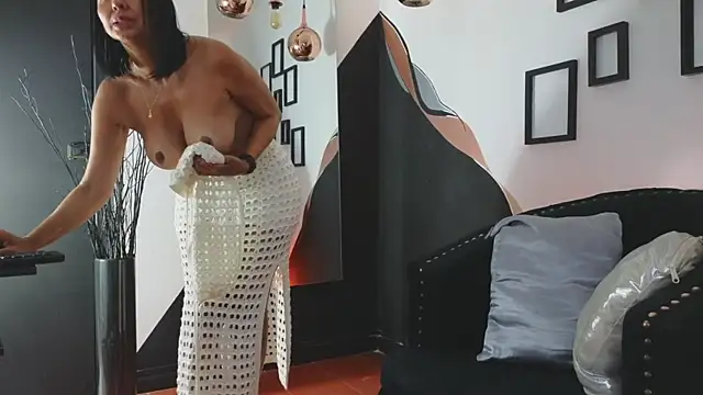 Snapshot of almaa_18 chatting on March 11, 7:58 am almaa 18 online show from March 11, 7:58 am