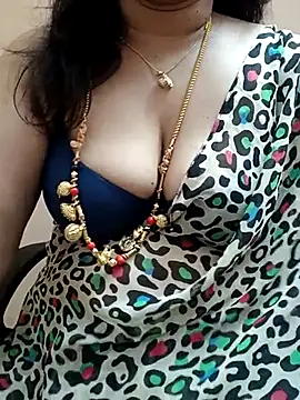 gaurika18 online show from February 25, 11:44 pm