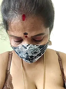 gaurika18 online show from April 28, 3:44 am