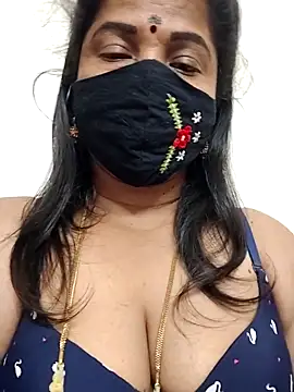 Snapshot of gaurika18 chatting on May 11, 3:07 pm gaurika18 online show from May 11, 3:07 pm
