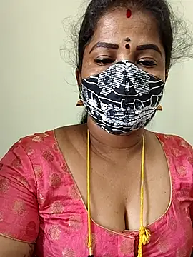 Snapshot of gaurika18 chatting on May 24, 2:38 am gaurika18 online show from May 24, 2:38 am