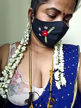 Snapshot of gaurika18 chatting on June 10, 4:34 am gaurika18 online show from June 10, 4:34 am