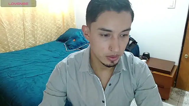 Snapshot of Davixx258 chatting on February 16, 10:28 pm Davixx258 online show from February 16, 10:28 pm