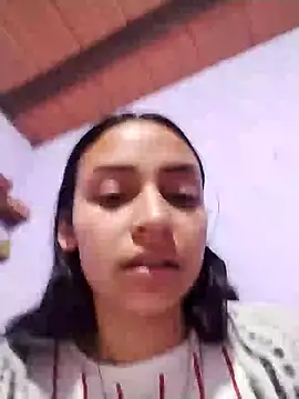 Snapshot of emma_ambar chatting on January 21, 12:25 am emma ambar online show from January 21, 12:25 am