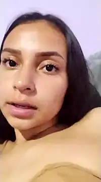 Snapshot of emma_ambar chatting on March 13, 7:09 am emma ambar online show from March 13, 7:09 am