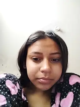 Snapshot of emma_ambar chatting on October 10, 4:39 pm emma ambar online show from October 10, 4:39 pm