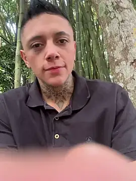  PhillipBrown online show from December 13, 1:22 pm