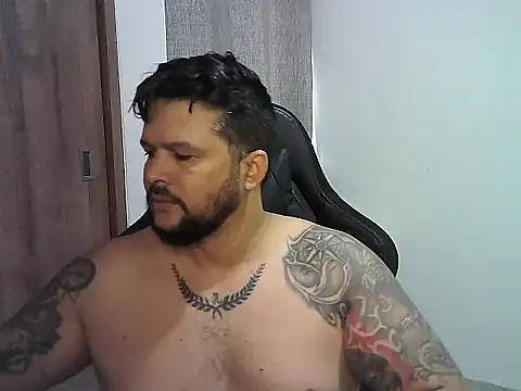 Snapshot of tupapito00 chatting on April 1, 4:48 pm tupapito00 online show from April 1, 4:48 pm
