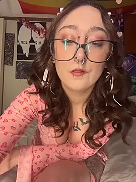 NovaLove2002 online show from February 5, 5:45 am