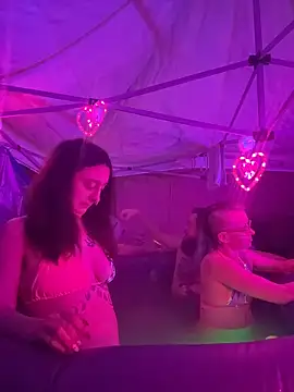 NovaLove2002 online show from February 9, 4:38 am