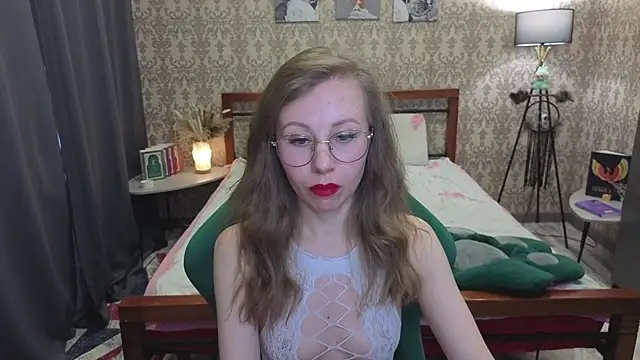 Lill Mary online show from April 7, 2:56 am