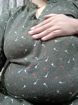 Snapshot of Bbw_Juice_Wife chatting on December 13, 11:02 am Bbw Juice Wife online show from December 13, 11:02 am