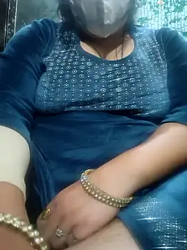 Snapshot of Bbw_Juice_Wife chatting on February 15, 11:17 am Bbw Juice Wife online show from February 15, 11:17 am