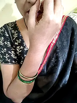 anuradha1432 online show from April 25, 10:07 am