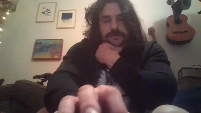 Snapshot of Mclozzz chatting on February 28, 3:29 am Mclozzz online show from February 28, 3:29 am