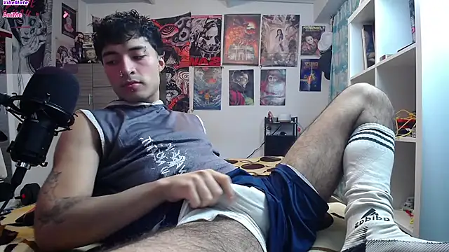 dylan fun18 online show from March 10, 10:59 pm