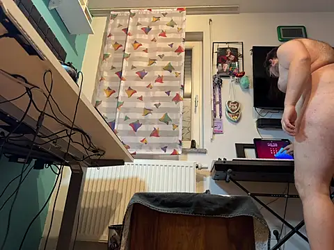 BigAssChubby online show from January 3, 4:00 am