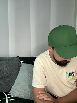 Snapshot of camianddanna chatting on December 24, 12:11 am camianddanna online show from December 24, 12:11 am