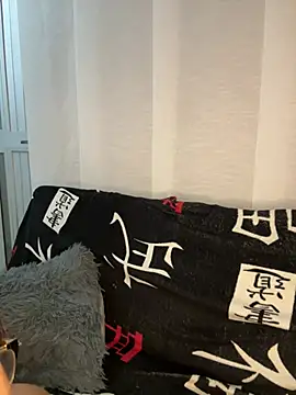 Snapshot of camianddanna chatting on December 25, 1:42 am camianddanna online show from December 25, 1:42 am