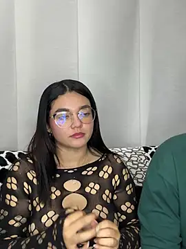 Snapshot of camianddanna chatting on January 18, 5:31 am camianddanna online show from January 18, 5:31 am