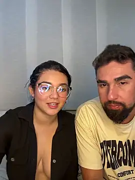 Snapshot of camianddanna chatting on February 11, 2:46 am camianddanna online show from February 11, 2:46 am