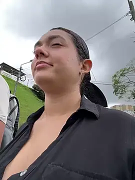 Snapshot of camianddanna chatting on February 16, 5:04 pm camianddanna online show from February 16, 5:04 pm