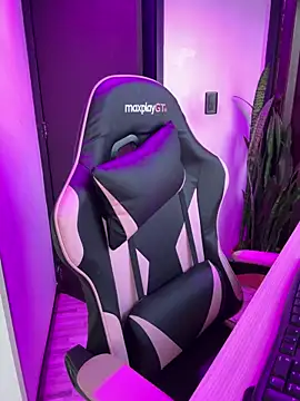 camianddanna online show from February 18, 9:22 pm