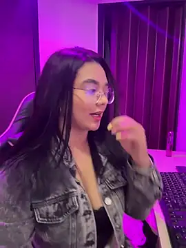 camianddanna online show from March 1, 4:25 am