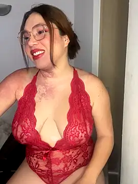 WhiteWomen online show from November 19, 10:43 pm