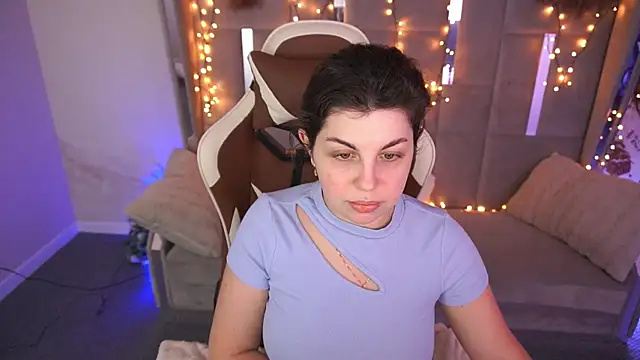 MirandaWong online show from February 15, 6:54 am