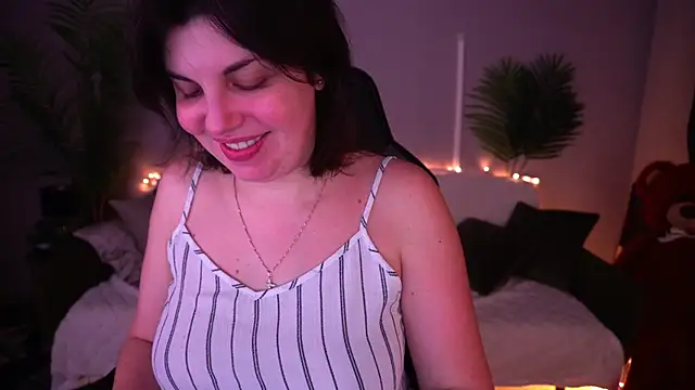 MirandaWong online show from April 9, 5:29 am