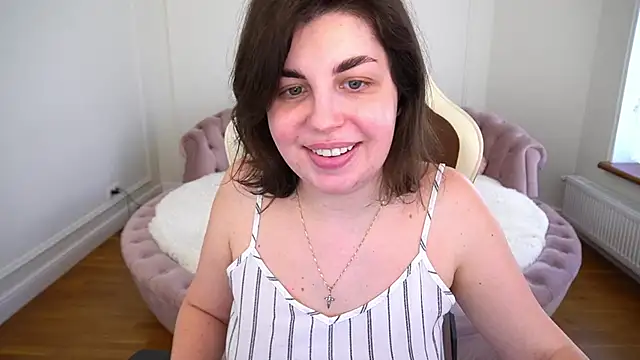 MirandaWong online show from April 23, 5:19 am