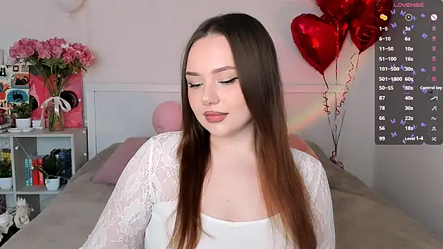 Snapshot of LittleKiitten chatting on May 24, 2:55 pm LittleKiitten online show from May 24, 2:55 pm