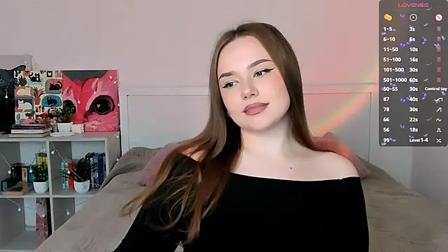 Snapshot of LittleKiitten chatting on July 25, 3:31 pm LittleKiitten online show from July 25, 3:31 pm