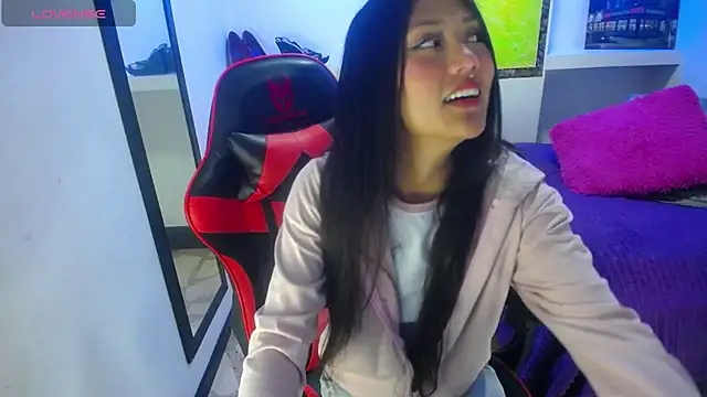 Catalehia Milk online show from February 22, 8:31 pm