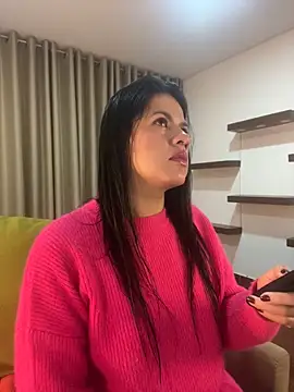 Snapshot of Alice_Biel chatting on December 27, 10:45 am Alice Biel online show from December 27, 10:45 am