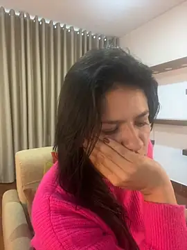 Snapshot of Alice_Biel chatting on January 20, 2:36 pm Alice Biel online show from January 20, 2:36 pm