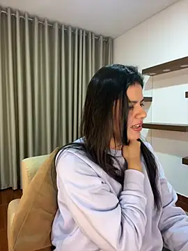 Snapshot of Alice_Biel chatting on January 30, 11:11 am Alice Biel online show from January 30, 11:11 am